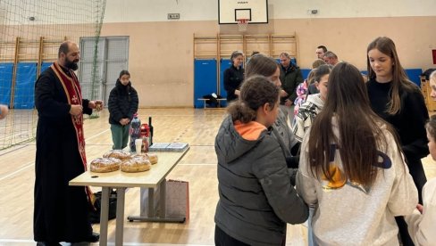 ДВОСТРУКO СЛАВЉЕ: Краљевчки ОK Техничар прославио Божић и свој 16. рођендан