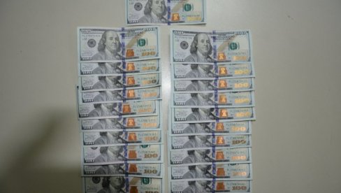 ЛАЖИРАЛИ ДОЛАРЕ: Ухапшена два држављанина Србије у Братунцу