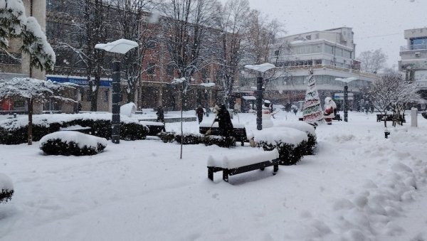 „ПУТАРИМА“ ПУНЕ РУКЕ ПОСЛА: Снежне (не)прилике у краљевачком крају