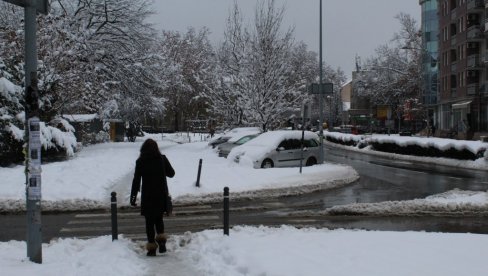 ПАШЋЕ ПОЛА МЕТРА СНЕГА И ДО 20 ЛИТАРА КИШЕ: Враћа се зима на велика врата, ови делови Србије биће на удару невремена