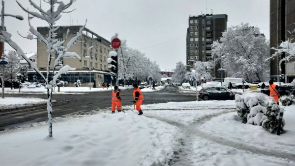 У ОВА ТРИ ГРАДА ТЕМПЕРАТУРА ПАЛА НА -17: РХМЗ ниже упозорења - Овакву зиму дуго нисмо видели