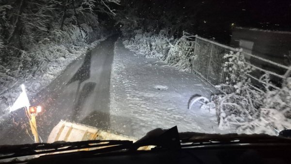 ОТКЛАЊАЊЕ ПОСЛЕДИЦА СНЕГА У КОЛУБАРСКОМ ОКРУГУ: Струја полако стиже