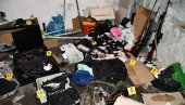 АРСЕНАЛ ШВЕРЦУЈУ ИЗ ДВА ПРАВЦА: Наоружање нађено у Земуну у гаражи фитнес тренера највероватније стигло из БиХ и са Космета