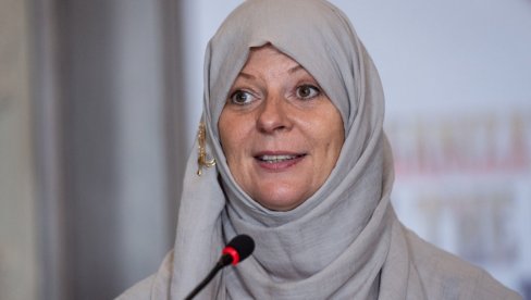 SVASTIKA TONIJA BLERA ŠOKIRALA JAVNOST:  Napad Hamasa na Izrael nazvala legendarnim