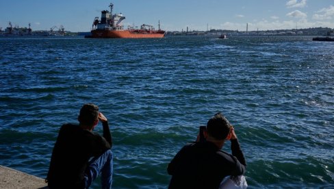 VENECUELANSKA NAFTA KRENULA U SAD: Tanker Gloria Maris prevozi oko milion barela nafte