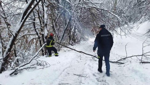 ВАНРЕДНА СИТУАЦИЈА У 10 ОПШТИНА Чаушић: Нећемо смањивати степен приправности