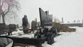 УМЕСТО ДА СЕ ОКУПИМО НА НЕКОМ ВЕСЕЉУ, СУДБИНА ЈЕ УДЕСИЛА ДА ГА ПОСЛЕДЊИ ПУТ ИСПРАЋАМО: На сеоском гробљу сахрањен јунак Стефан Ивановић