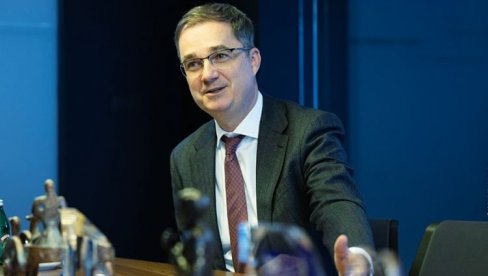 УниЦредит Банка: Стабилност и подршка развоју – важне поруке председника Извршног одбора за грађане Србије