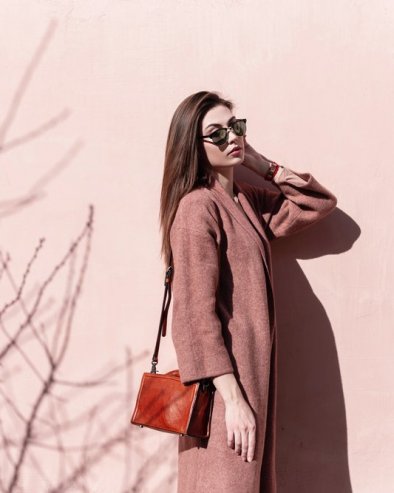 МОДА ЗА 2026. ГОДИНУ: Елеганција у покрету - свилене сукње, трендови 80-их и модел панталона без којих не можемо