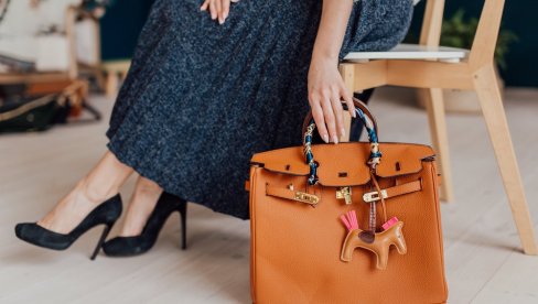 U 2026. GODINI ĆE SVE ŽENE ŽELETI OVAKVE NOKTE: Simbol su luksuza