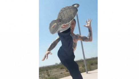 PUCAO JER SU SRBI! ALBANAC NAPRAVIO KRVOPROLIĆE U DEČANIMA: Zukaj sedeo sa stolom sa Kurtijevim policajcem, pa krenuo u krvavi pir