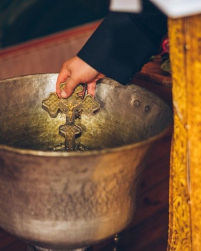 НЕХРИШЋАНСКА ИМЕНА КОЈА ЦРКВА НЕ ПРИХВАТА: Ево шта се дешава ако хоћете да крстите дете које носи такво име