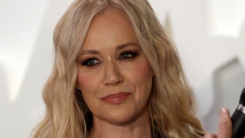 UVEK JE NASMEJANA IAKO VODI TEŠKU BORBU: Jelena Rozga otvoreno govorila o zdravstvenim problemima koje ima