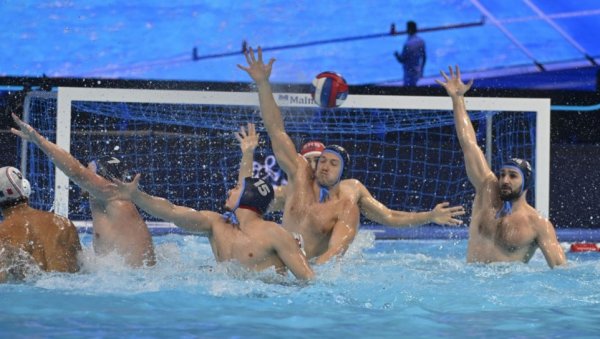 ВЕЧНИ КЛАСИК ЗА МЕДАЉУ: Ватерполисте Србије победа над Мађарима води у полуфинале Европског пренства у Београду