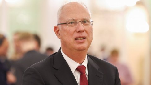 DMITRIJEV UPERIO PRST U EU: Pokušavaju da ucene Trampa