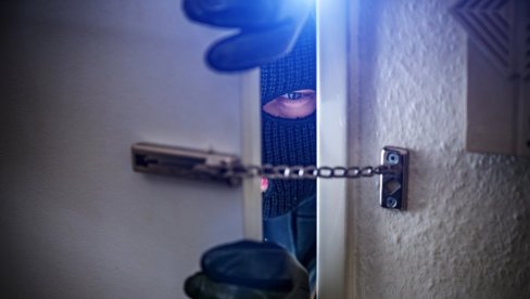 POLICIJA ZAPANJENA: Opljačakan čuveni fudbaler, evo šta su mu lopovi odneli iz hotelske sobe