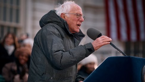 BERNI POKAZAO SVOJE PRAVO LICE: Kritikovao milijardere, a na izborima podržao demokrate sa najskupljim kampanjama