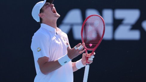 ШОК У МЕЛБУРНУ! Какав дебакл новог Новака Ђоковића