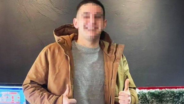 ОВО ЈЕ ЛАЗАР КОЈИ ЈЕ ДИВЉАО ПО ТРГУ РЕПУБЛИКЕ: Пијан се залетао у друге аутомобиле, покосио младића (ФОТО)