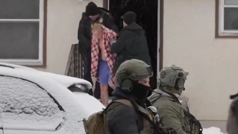 OBJAVLJEN ŠOKANTAN SNIMAK: Brutalna akcija ICE službenika (VIDEO)