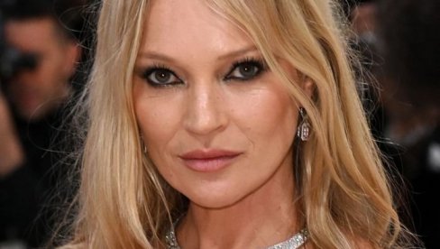 НИКО НИЈЕ МОГАО ДА ЗАМИСЛИ ДА ЋЕ ОД ЊЕ ПОСТАТИ СУПЕРМОДЕЛ И МОДНА ИКОНА: Кад ју је дечко преварио, завршила је на психијатрији, зарађивала