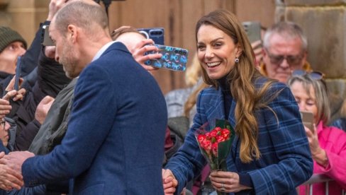 KAPUT PRINCEZE KEJT MIDLTON KOJI JE IDEALAN ZA PRELAZ IZ ZIME U PROLEĆE: Elegantan i bezvremenski (FOTO)