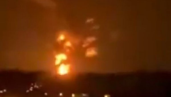 СТРАХОВИТ НАПАД НА РУСИЈУ ТОКОМ НОЋИ: Избио огроман пожар у складишту нафте после удара украјинских дронова