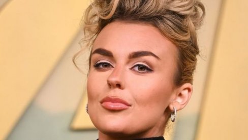 БИВША ДЕВОЈКА БРУКЛИНА БЕКАМА УНИШТИЛА ВИКТОРИЈУ: Јавио ми да га мама не пушта, ни мене није волела!