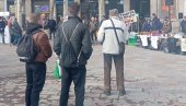 ШАКА БЛОКАДЕРА ОКУПИРАЛА ЦЕНТАР БЕОГРАДА: Подигли шаторе, главне звезде им насилници Кокановић и Браловић! (ФОТО)