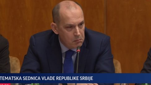 GRAĐANI MORAJU DA ZNAJU DA JE BITNO DA VI BUDETE NA ČELU SRBIJE Lončar: Ako ne budete tu, državnog zdravstva neće biti