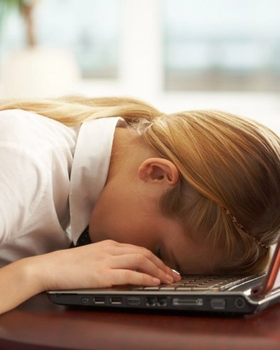 ОТКРИВЕНО КАДА ТАЧНО ПОЧИЊЕ ПОПОДНЕВНИ УМОР: Образац који се понавља из дана у дан