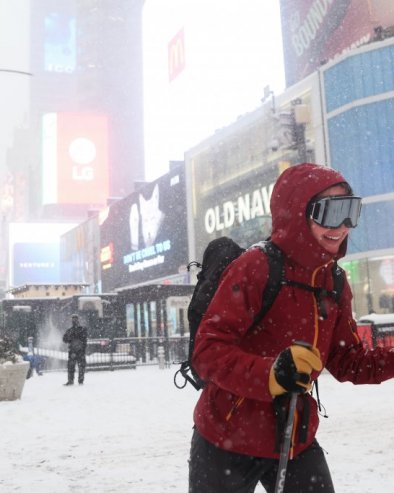 ДВА ПОЛИЦАЈЦА ПОВРЕЂЕНА У ГРУДВАЊУ Мамдани: Грудвање није кривично дело