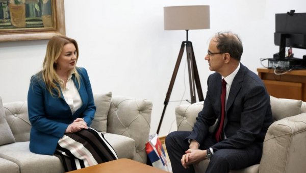 ВЛАДА СРБИЈЕ ФОРМИРА КООРДИНАЦИОНО ТЕЛО ЗА МИГРАЦИЈЕ: Мацут о решавању стамбеног питања избеглица