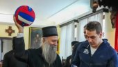 ПАТРИЈАРХ ПОРФИРИЈЕ ПРИМИО ВАТЕРПОЛИСТЕ СРБИЈЕ: Данас сам домаћин златним момцима... (ФОТО)