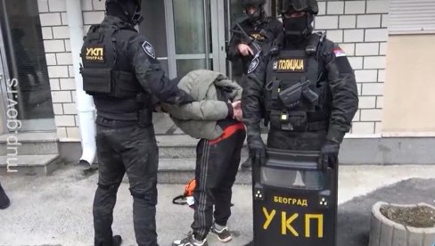 ŠEFOVI GRUPE ZA LIKVIDACIJE JOŠ U BEKSTVU: Nastavljena hapšenja osumnjičenih za učešće u ubistvima Živka Bakića i Milana Stojkovića
