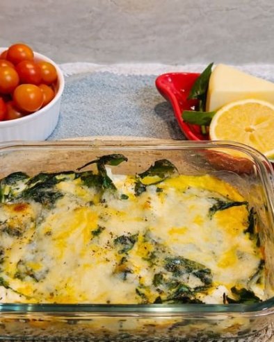 ПЕЧЕНИ СПАНАЋ СА ФЕТОМ И МОЦАРЕЛОМ: Једноставно јело пуно укуса