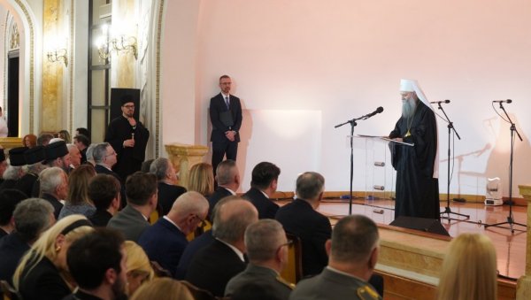 ПАТРИЈАРХ ПОРФИРИЈЕ: Свети Сава би нам данас рекао да најпре завађена браћа треба да се помире