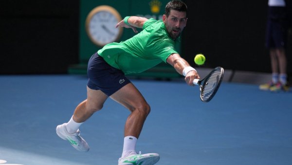 ЦЕО СВЕТ ГЛЕДА И НЕ ВЕРУЈЕ! Ево како је Новак Ђоковић поклонио други сет Лоренцу Мусетију (ВИДЕО)