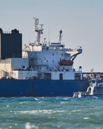 РУСКИ ТАНКЕР ГРИНЧ НАСУКАН У ЛУЦИ МАРСЕЈ: Брод заплењен је није имао заставу