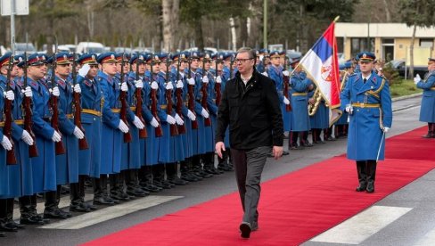 ДОГОДИНЕ ОБАВЕЗАН ВОЈНИ РОК: Председник Вучић најавио скоро доношење одлуке о служењу у војсци Србије