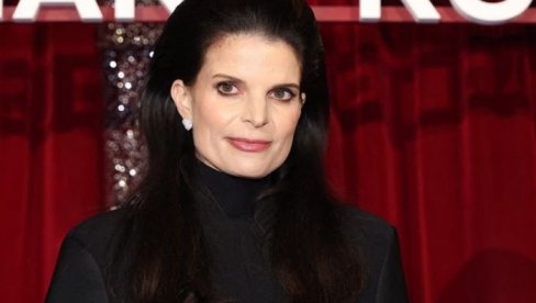 РЕТКО ПОЈАВЉИВАЊЕ - ГРЧКА НАСЛЕДНИЦЕ НА НЕДЕЉИ МОДЕ: Муж јој приредио пакао какав није могла да замисли, данас не личи на себе