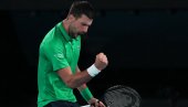 NOVAK ĐOKOVIĆ NEPRIKOSNOVEN: Srušio Sinera za finale Australijan opena (FOTO)