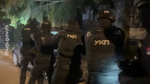 КРИЛИ ОКО 500.000 ТАБЛЕТА: Ухапшена двојица дилера у Земуну