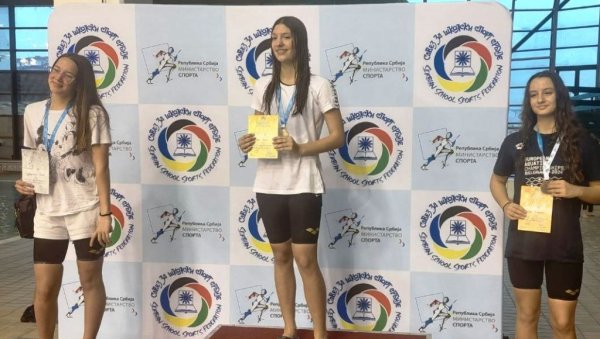 БРИЉАНТНИ ПАРАЋИНСКИ ПЛИВАЧИ: За Нину и Луку злато и бронза (ФОТО)