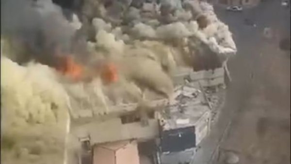 ГОРИ ОГРОМНА ПИЈАЦА: Црни дим се надвио над градом - 2.000 метара у пламену (ВИДЕО)