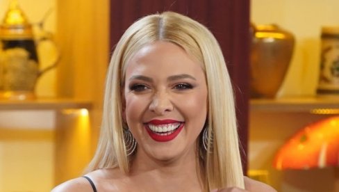 ПОРОДИЛА СЕ МИЛИЦА ТОДОРОВИЋ: Певачица на свет донела дечака