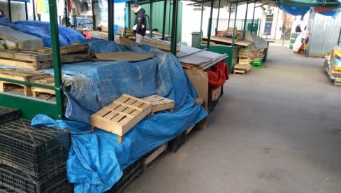 KOŠAVA TERA PRODAVCE: Zelene pijace poluprazne zbog jakog vetra