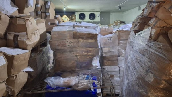 ПРЕПЉАВАО РОК УПОТРЕБЕ НА 10 ТОНА СИРА: Ветеринарска инспекција открила у млекари Кикинда