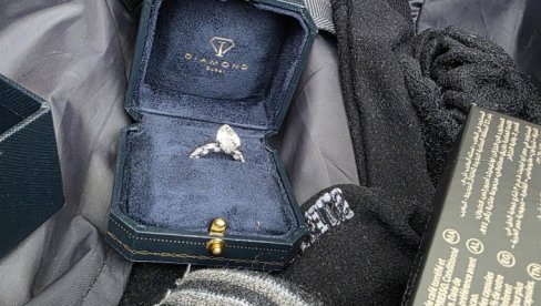 DIJAMANTSKI PRSTEN U - KOFERU: Carinici i policija na prelazu Preševo spečili krijumčarenje