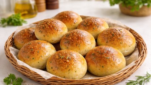 POGAČICE SA PUTEROM I BELIM LUKOM: Meke, mirisne i neodoljivo ukusne